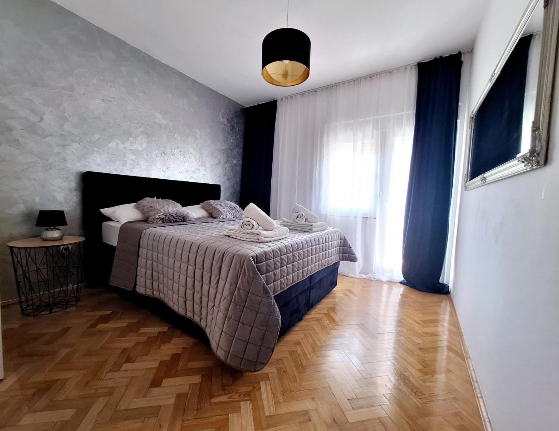 Apartment Lucy Zadar - Free Private Parking Bagian luar foto