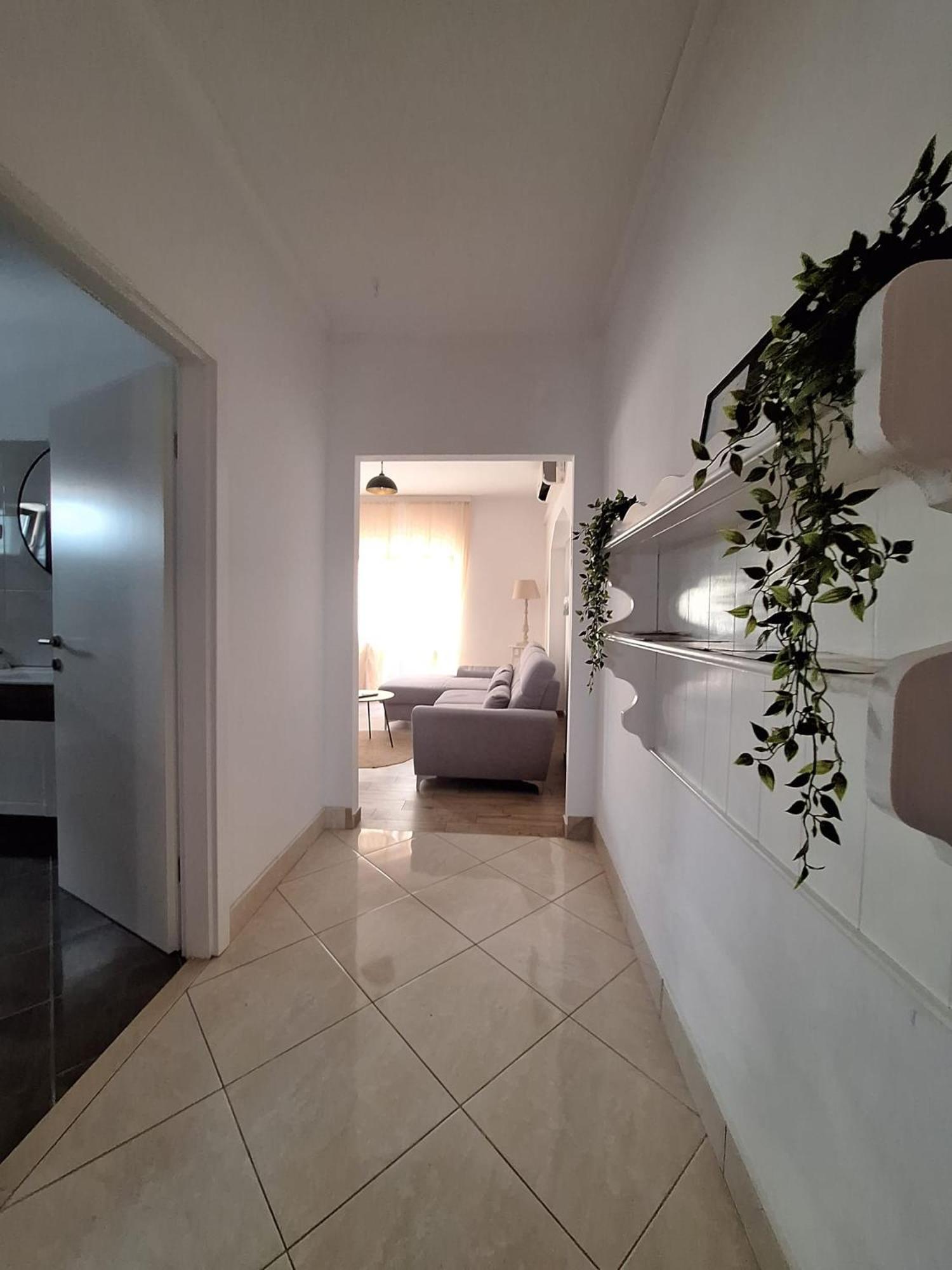 Apartment Lucy Zadar - Free Private Parking Bagian luar foto