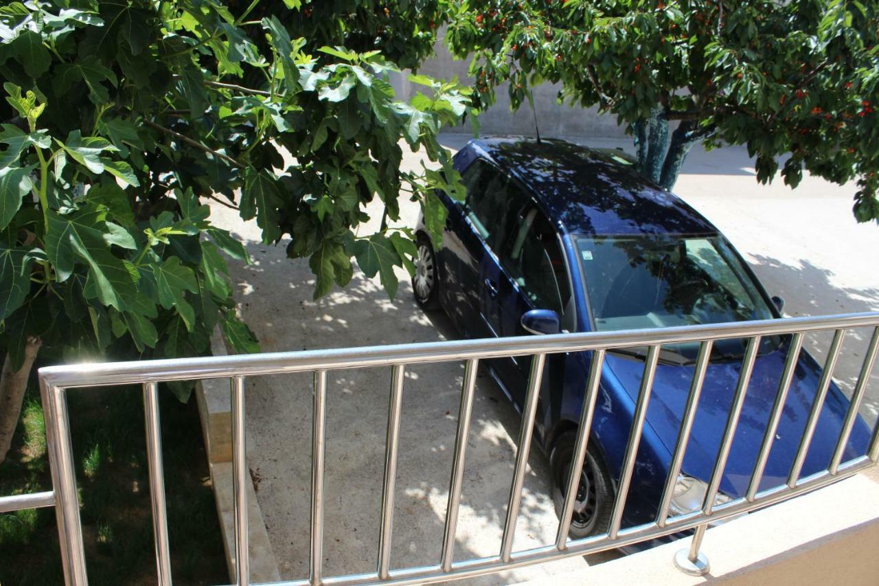 Apartment Lucy Zadar - Free Private Parking Bagian luar foto
