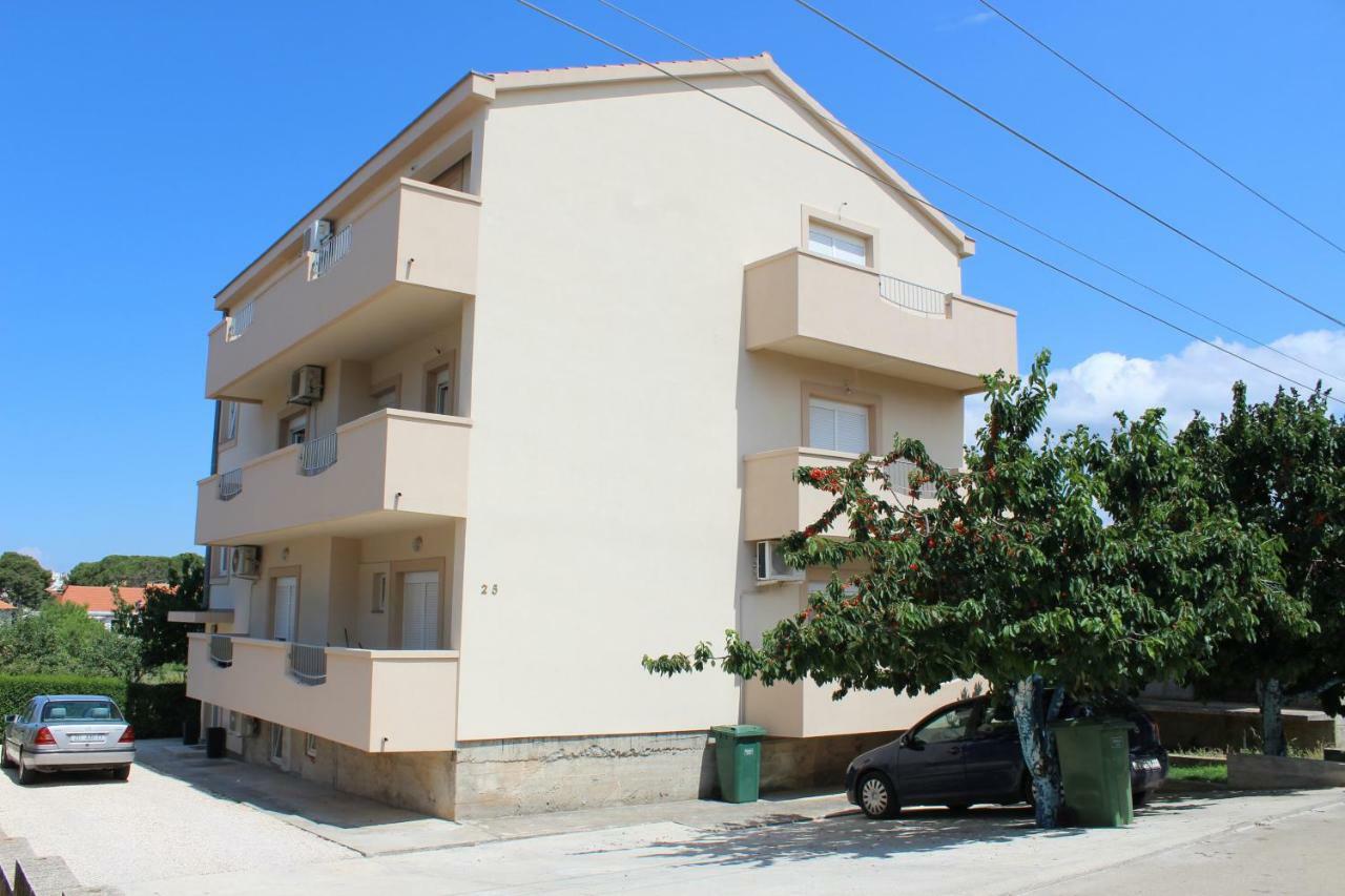 Apartment Lucy Zadar - Free Private Parking Bagian luar foto